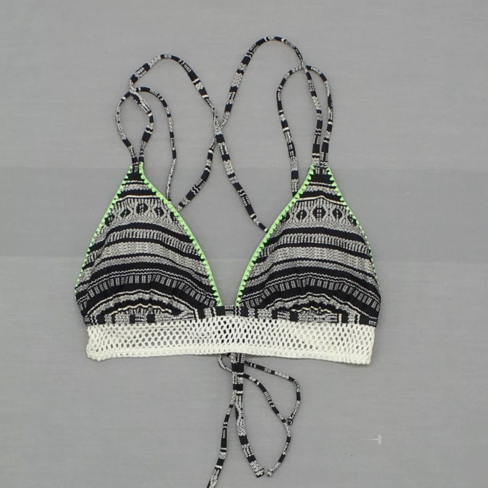 Xhilaration bikini top crochet trim triangle